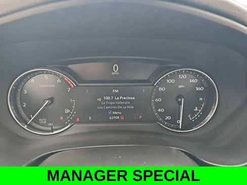 Used 2023 Cadillac XT4 Premium Luxury FWD image 19