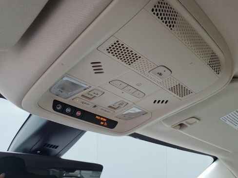 Used 2020 Cadillac XT5 Premium Luxury AWD/4WD image 18