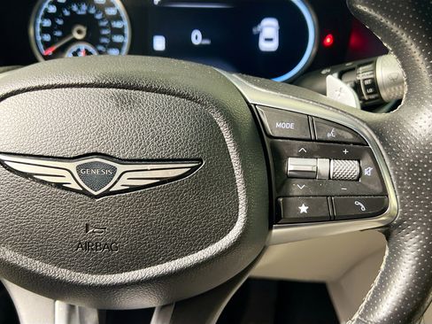 Used 2024 Genesis G70 2.5T AWD/4WD image 19