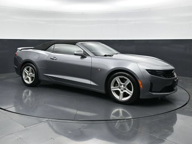 Used 2020 Chevrolet Camaro LT RWD image 3