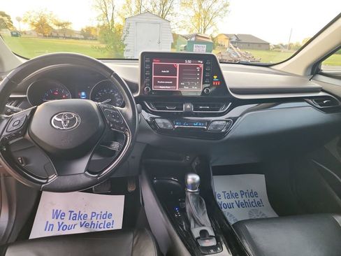 Used 2020 Toyota C-HR Limited image 15