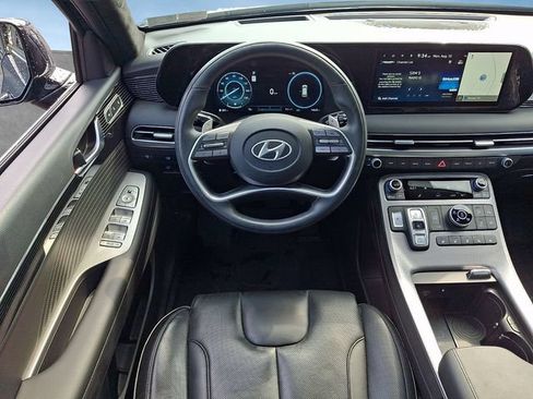 Certified 2024 Hyundai Palisade Calligraphy AWD/4WD image 11