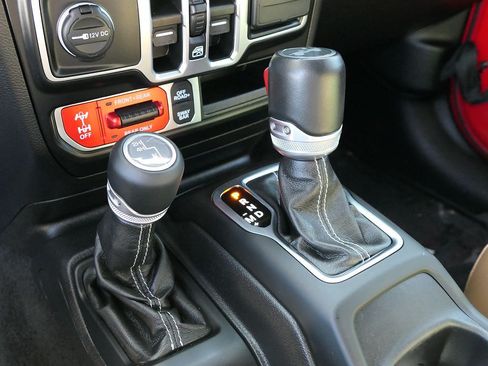 Used 2021 Jeep Wrangler Unlimited Rubicon AWD/4WD image 20