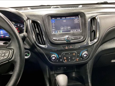 Used 2023 Chevrolet Equinox RS image 8