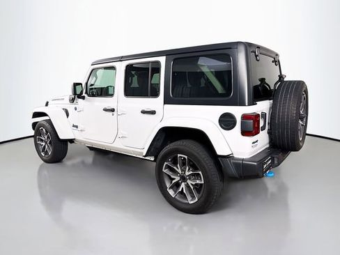 Used 2024 Jeep Wrangler Unlimited w/ Convenience Group image 5