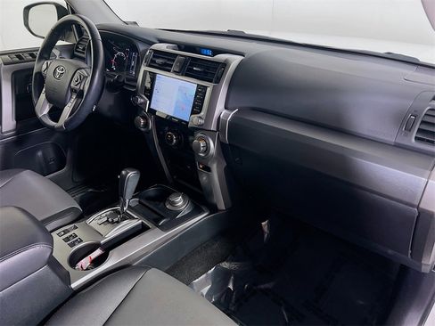 Certified 2024 Toyota 4Runner SR5 Premium image 25