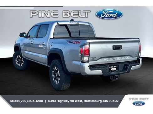 Used 2023 Toyota Tacoma TRD Off-Road w/ Technology Package AWD/4WD image 2
