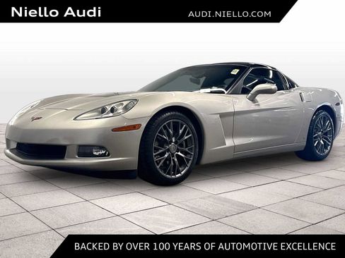 Used 2007 Chevrolet Corvette Coupe RWD image 1
