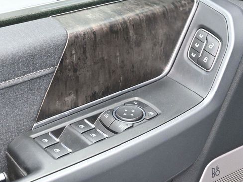 Used 2021 Ford F150 Lariat w/ Max Trailer Tow Package image 11