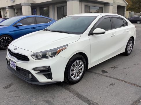 Used 2021 Kia Forte Sedan image 2