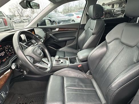 Used 2019 Audi Q5 2.0T Premium Plus w/ Premium Plus Package image 9