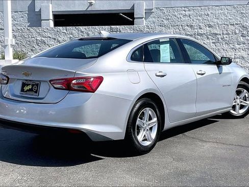 Used 2022 Chevrolet Malibu LT FWD image 13