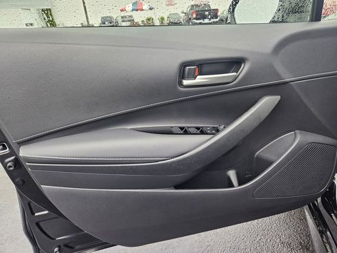 Used 2022 Toyota Corolla Hatchback image 10