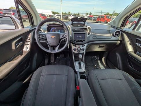 Used 2016 Chevrolet Trax LT FWD image 12