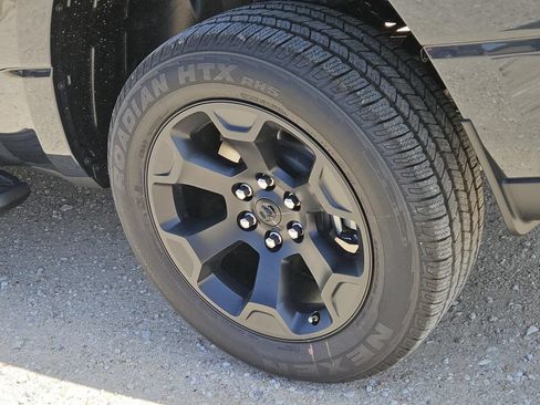 New 2026 RAM 1500 Express AWD/4WD image 5