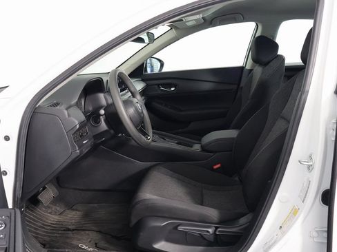 Used 2025 Honda Accord LX image 10