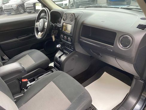 Used 2014 Jeep Patriot Latitude w/ Sun/Sound Group AWD/4WD image 22