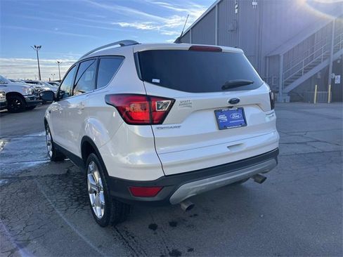 Used 2019 Ford Escape Titanium image 5