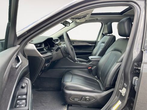 Used 2023 Jeep Grand Cherokee 4WD 4xe image 9