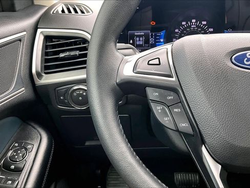 Used 2022 Ford Edge SEL w/ Sport Appearance Package image 23