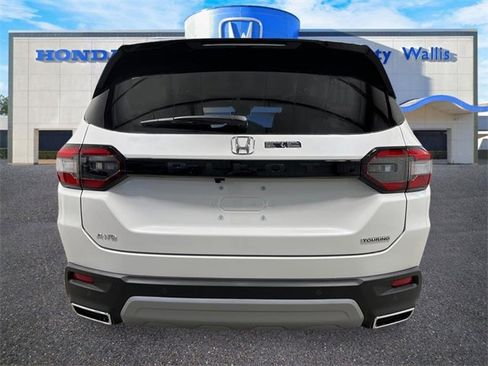 New 2025 Honda Pilot Touring image 4