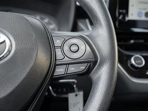 Used 2023 Toyota Corolla LE image 23