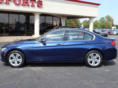 Used 2018 BMW 330i xDrive 330i xDrive AWD 4dr Sedan image 6