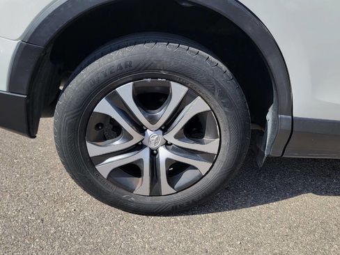 Used 2017 Toyota RAV4 LE image 34