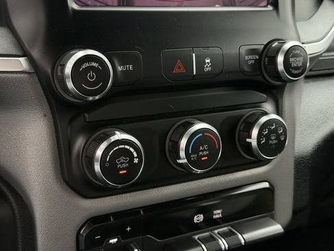 Used 2024 RAM 2500 Big Horn AWD/4WD image 18