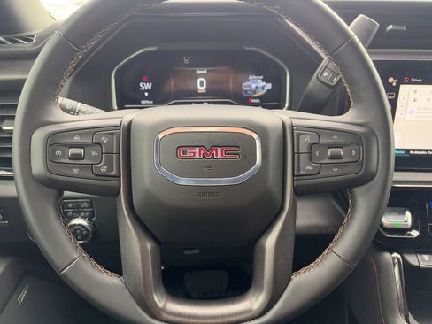 Used 2025 GMC Sierra 2500 AT4 w/ AT4 Premium Plus Package AWD/4WD image 11