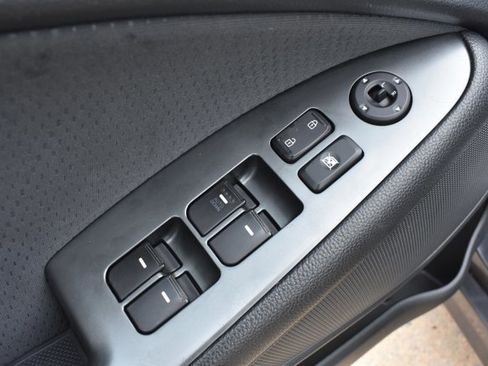 Used 2015 Kia Optima LX FWD image 12