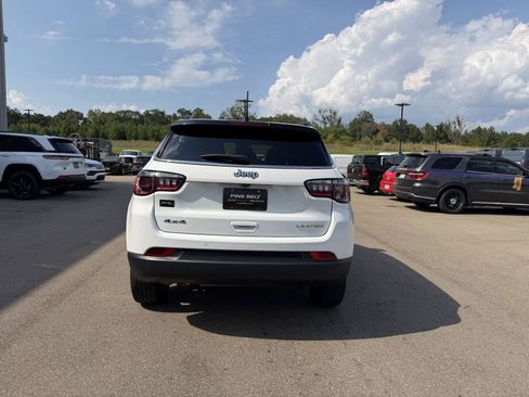 Certified 2025 Jeep Compass Limited AWD/4WD image 5