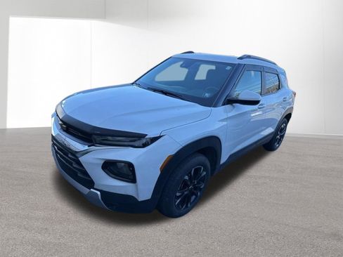 Used 2023 Chevrolet TrailBlazer LT w/ Convenience Package AWD/4WD image 5