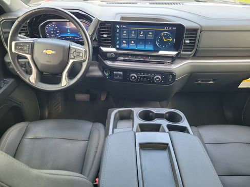 Used 2024 Chevrolet Silverado 2500 LTZ AWD/4WD image 13