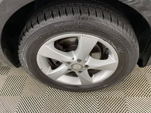 Used 2018 Mercedes-Benz Metris Passenger image 11