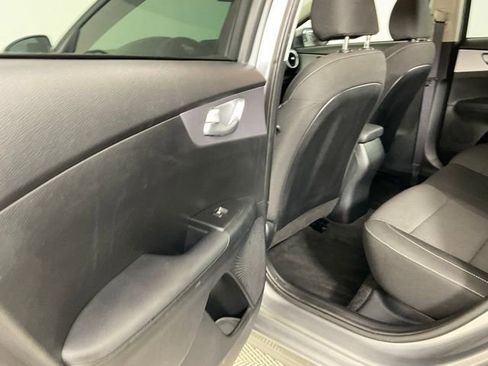 Used 2024 Kia Forte LXS image 13