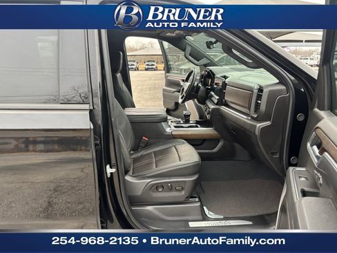 Used 2025 Chevrolet Silverado 1500 High Country w/ Midnight Edition image 16