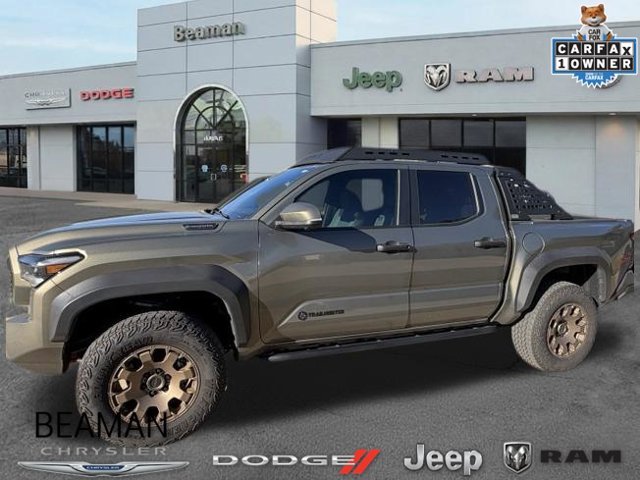 Used 2025 Toyota Tacoma 4x4 Double Cab Hybrid image 1