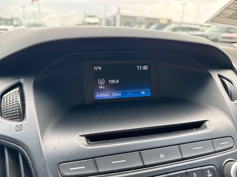 Used 2016 Ford Focus SE FWD image 14