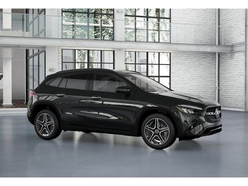 New 2026 Mercedes-Benz GLA 250 4MATIC image 13