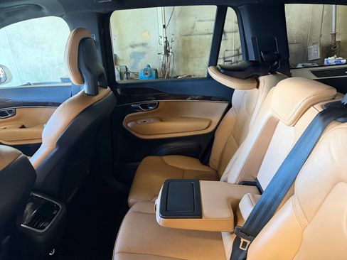 Used 2017 Volvo XC90 T6 Momentum w/ Vision Package AWD/4WD image 33