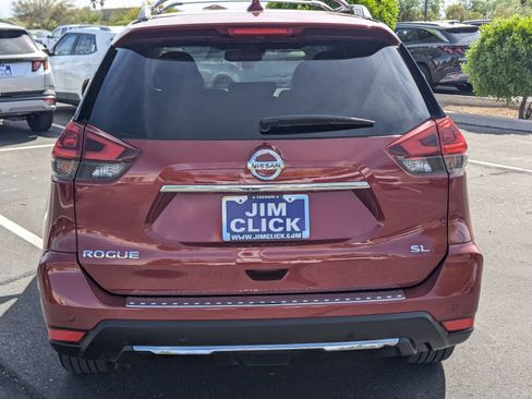 Used 2020 Nissan Rogue SL w/ Premium Package image 3