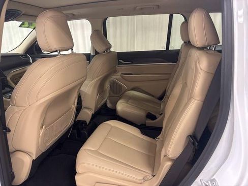 Used 2022 Jeep Grand Cherokee L Limited image 30