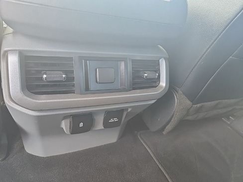 Used 2023 Ford F150 Lariat AWD/4WD image 27