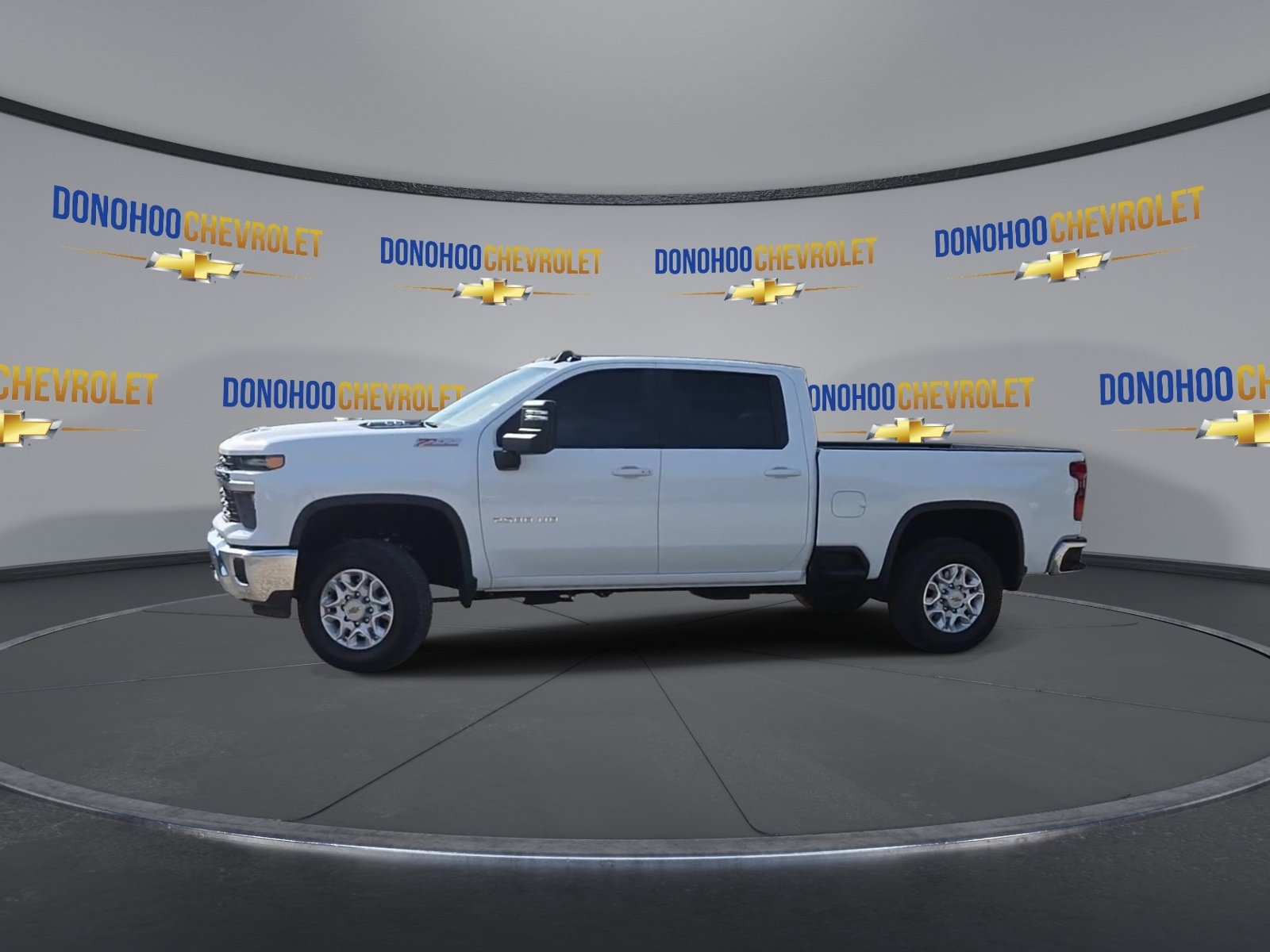 Used 2025 Chevrolet Silverado 2500 LT AWD/4WD image 8