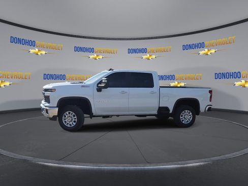 Used 2025 Chevrolet Silverado 2500 LT AWD/4WD image 8