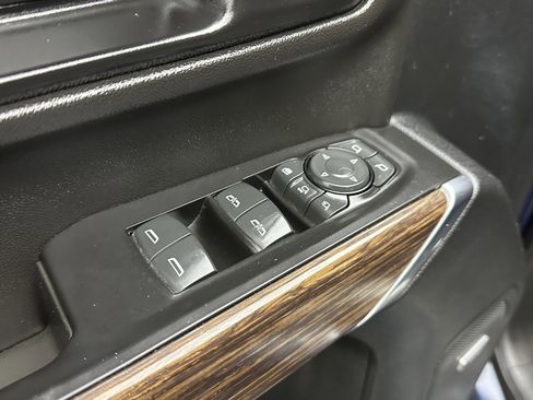 Used 2021 Chevrolet Silverado 3500 High Country image 11