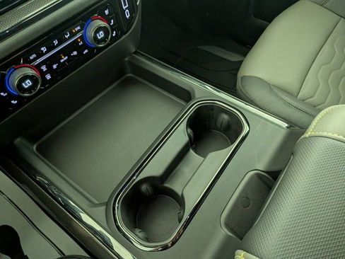 Certified 2025 Chevrolet Silverado 2500 ZR2 w/ Technology Package image 30