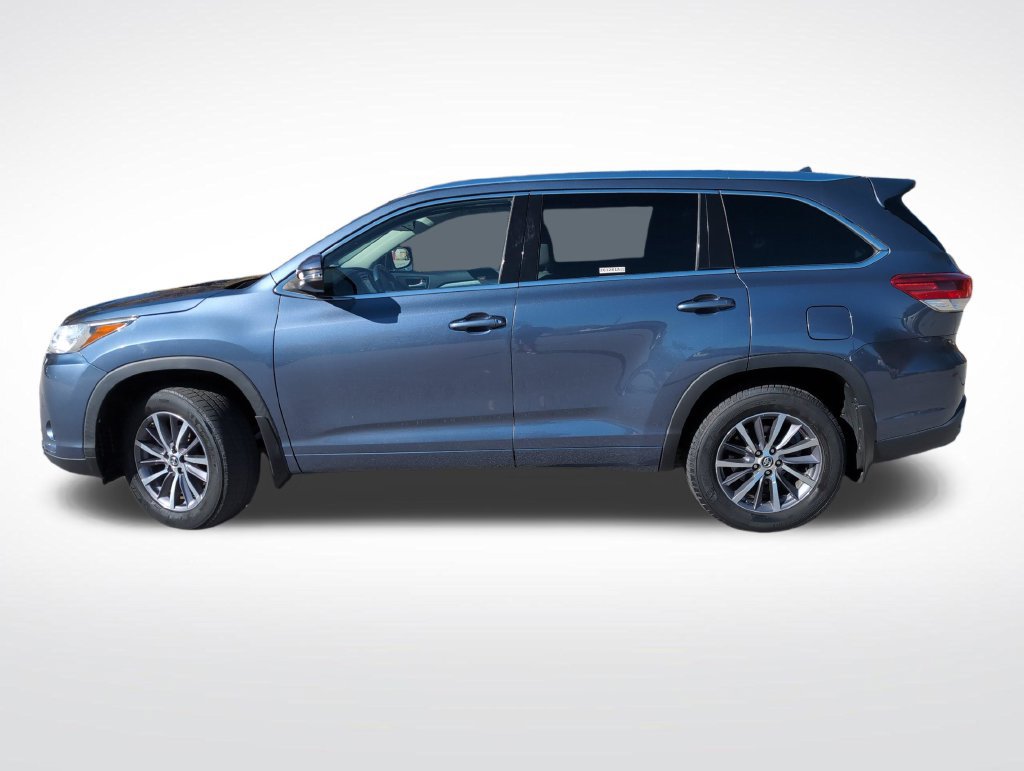 Used 2018 Toyota Highlander XLE AWD/4WD image 2