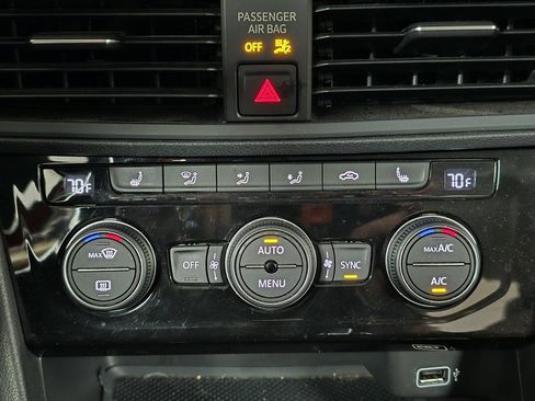 Used 2019 Volkswagen Jetta SE image 24